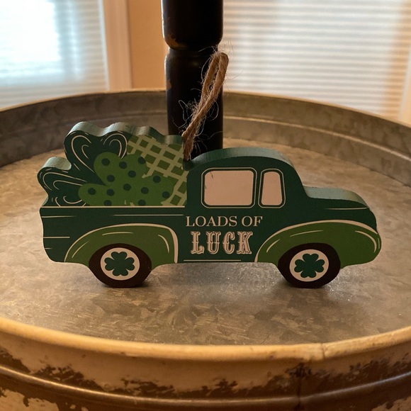 St. Patricks Day Tier Tray Decor Set Of 2, Farmhouse Gnome Truck & Shamrocks - Picture 8 of 16